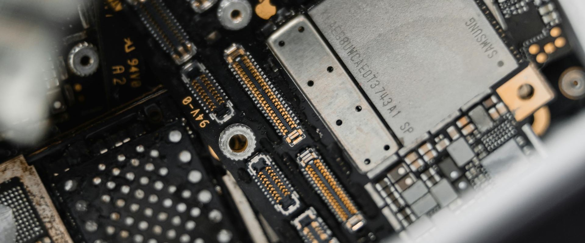 Electronic Components Store -Electronic Components Store pexels tima miroshnichenko 6755093 1